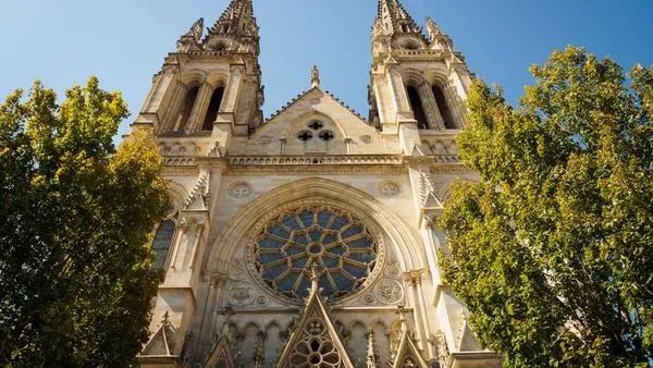 bordeaux-rostislav-ageev-shutterstock.webp